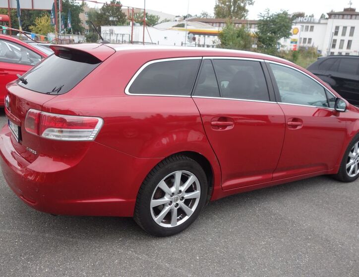 Toyota Avensis 9