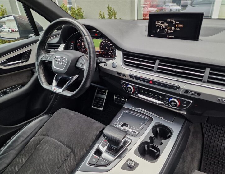 Audi Q7 SUV / Terénní 3,0 l 210 kw