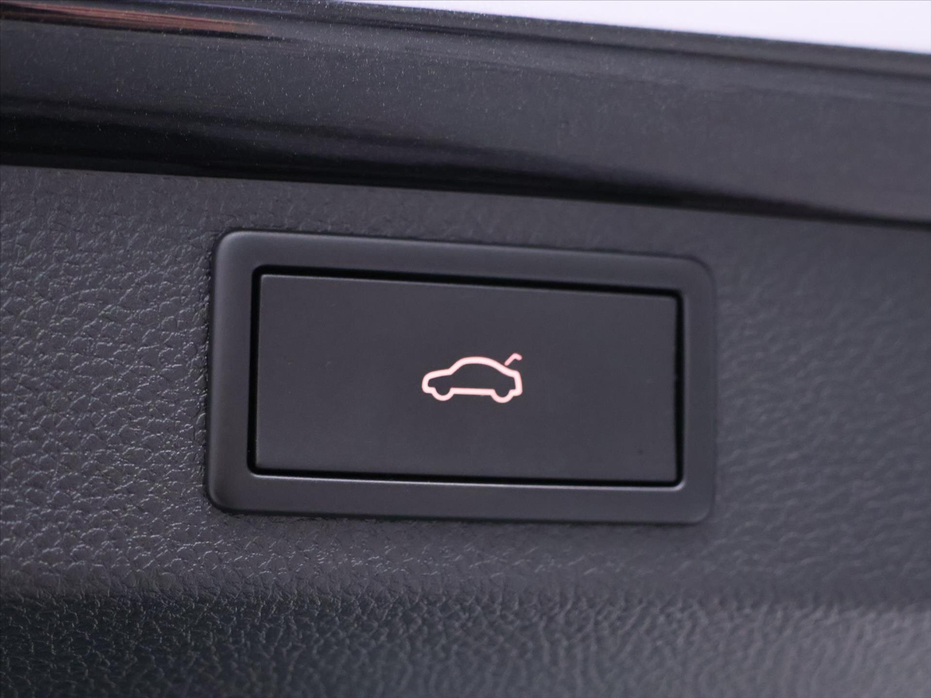 Škoda Karoq SUV 2,0 l 85 kw