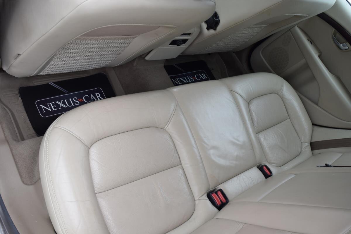 Volvo XC70 Kombi 2,4 l 120 kw