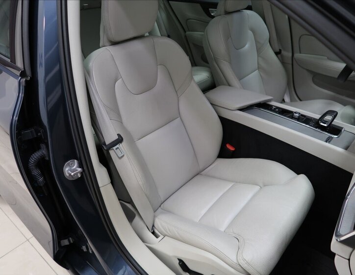 Volvo S60 Sedan / Limuzína 2,0 l 184 kw