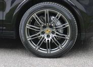 Porsche Cayenne SUV 4,1 l 283 kw