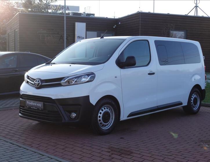 Toyota ProAce Verso 1