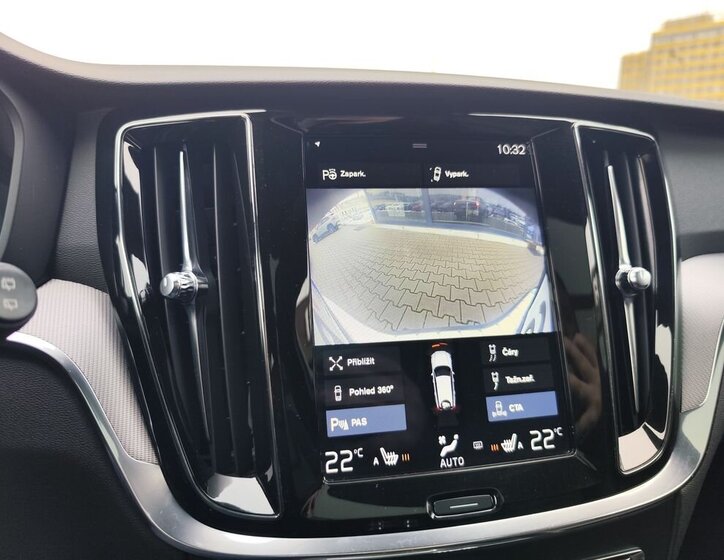 Volvo V60 Kombi 2,0 l 240 kw