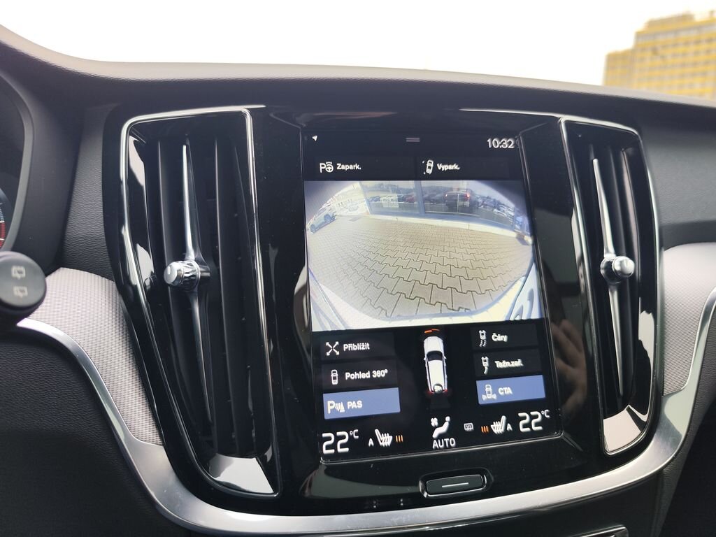 Volvo V60 Kombi 2,0 l 240 kw