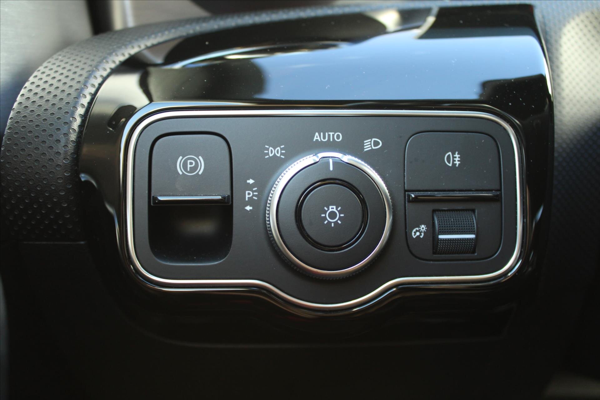 Mercedes-Benz CLA Sedan 2,0 l 140 kw