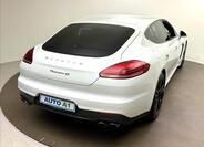 Porsche Panamera 4