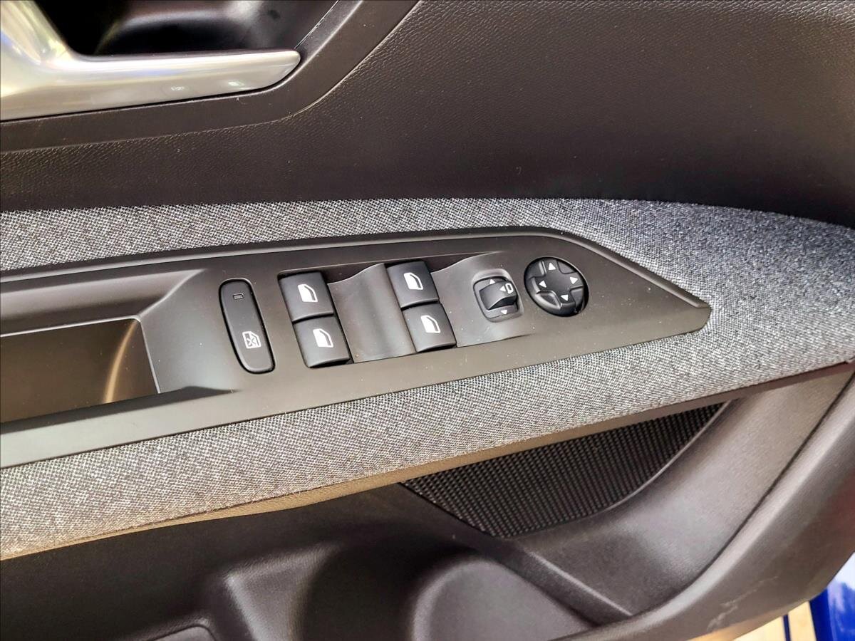 Peugeot 3008 SUV / Terénní 1,5 l 96 kw