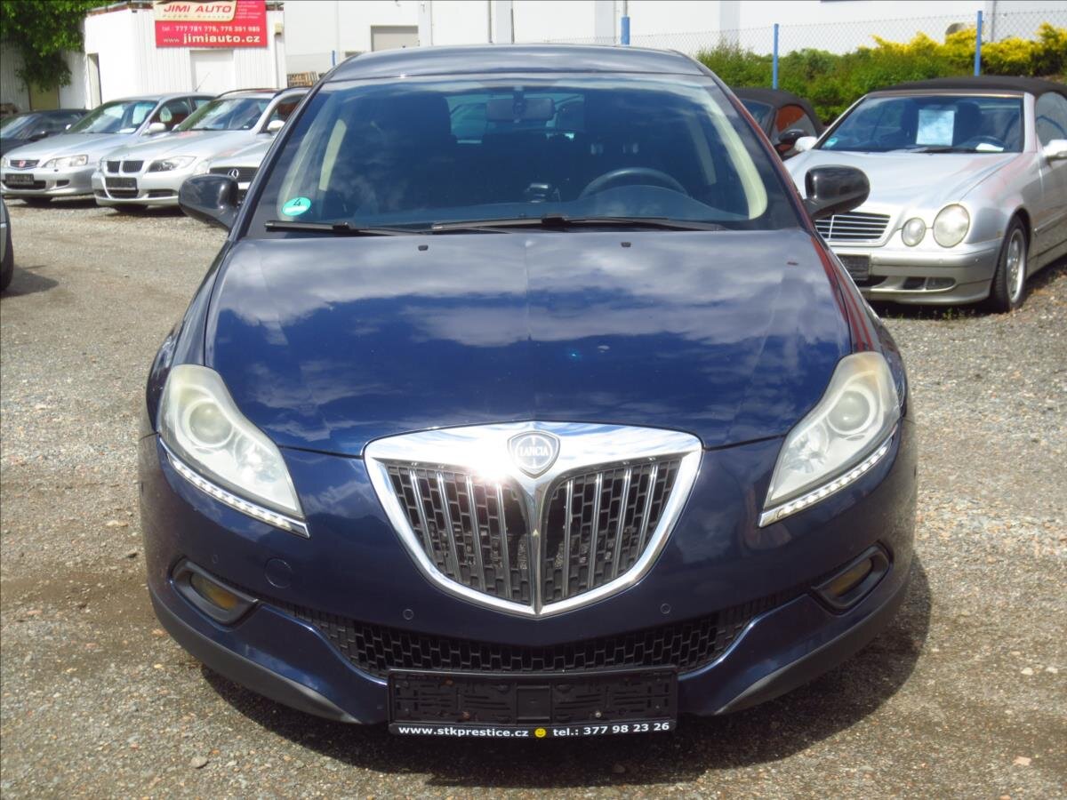 Lancia Delta Hatchback 1,4 l 88 kw