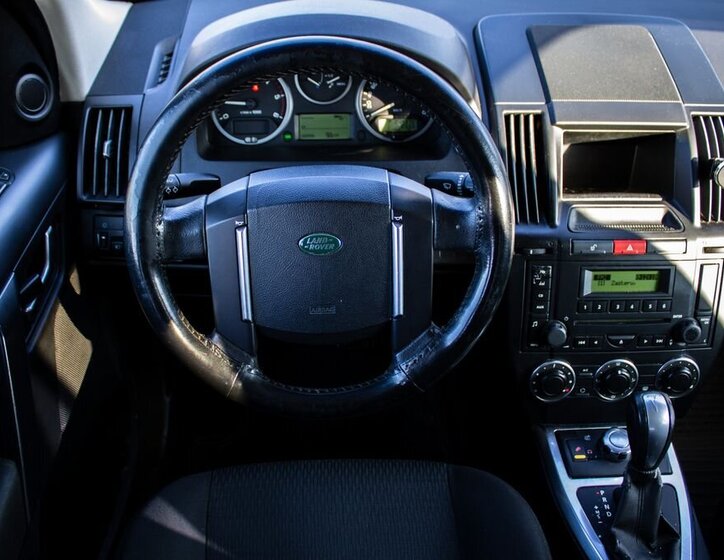 Land Rover Freelander SUV 2,2 l 110 kw