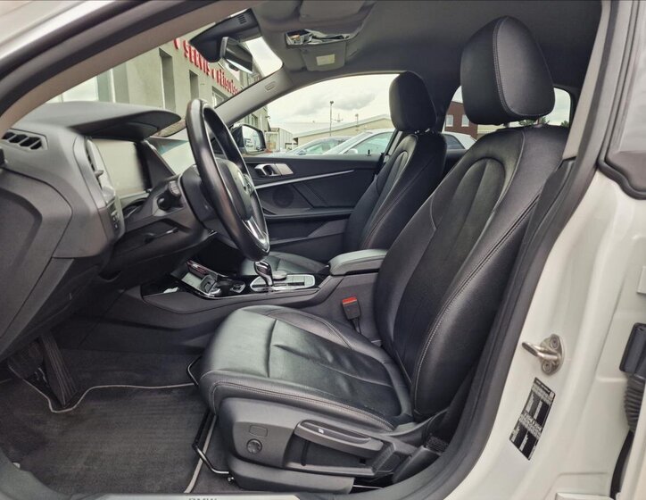 BMW Řada 2 Sedan / Limuzína 2,0 l 110 kw