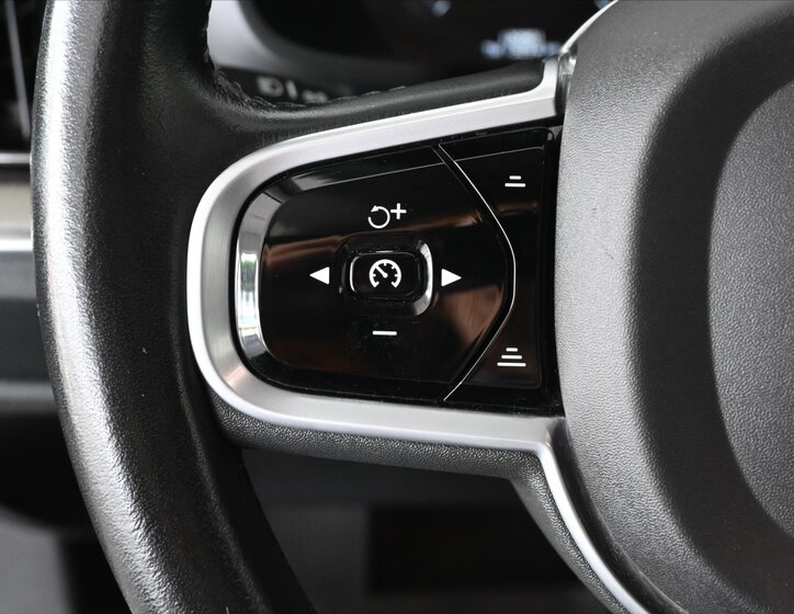 Volvo V60 Kombi 2,0 l 145 kw