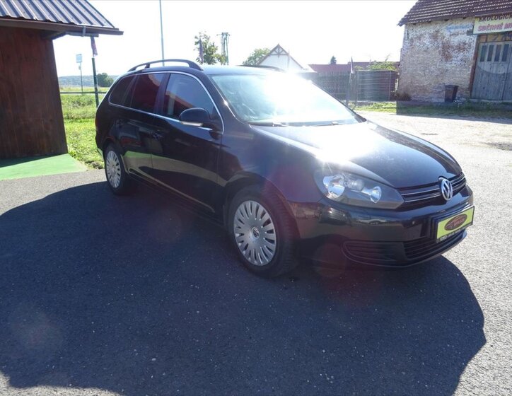 Volkswagen Golf Kombi 2,0 l 103 kw