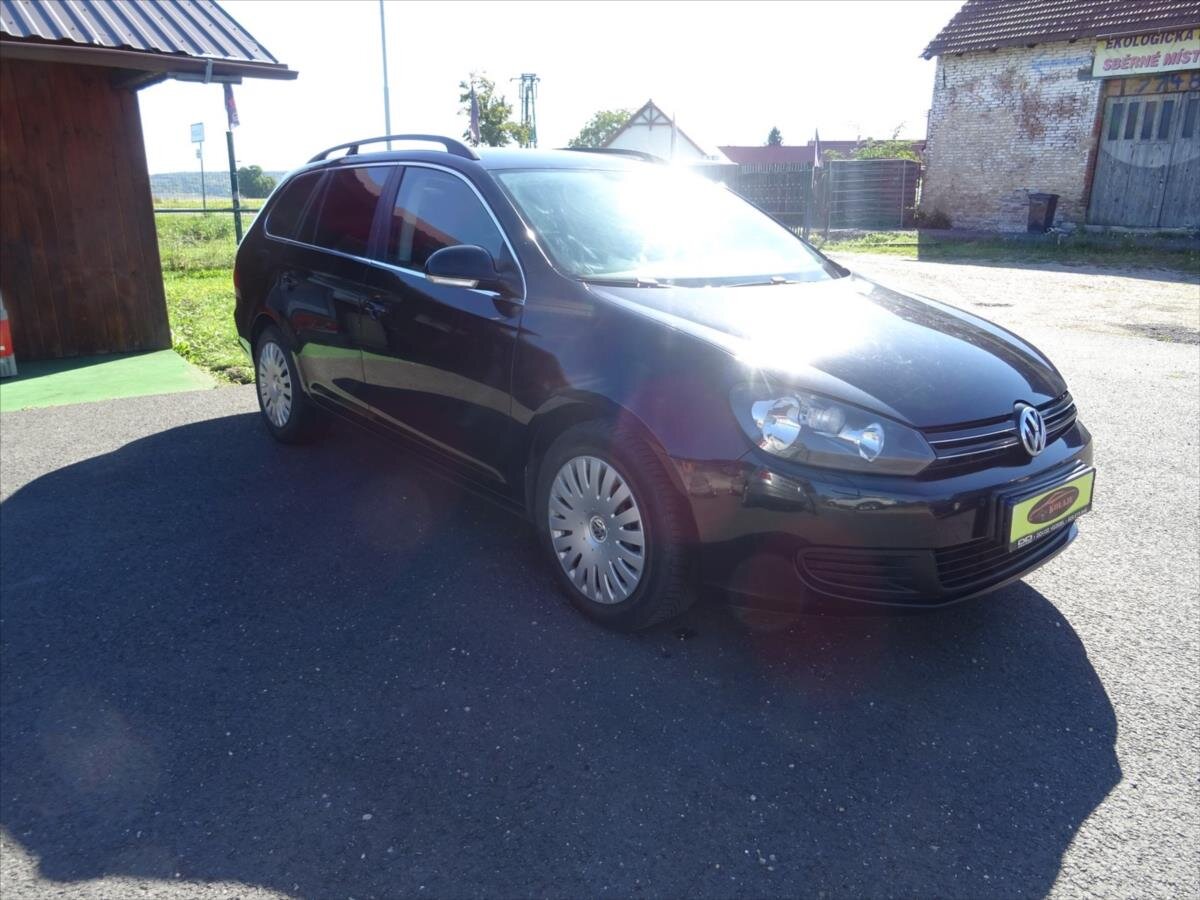 Volkswagen Golf Kombi 2,0 l 103 kw