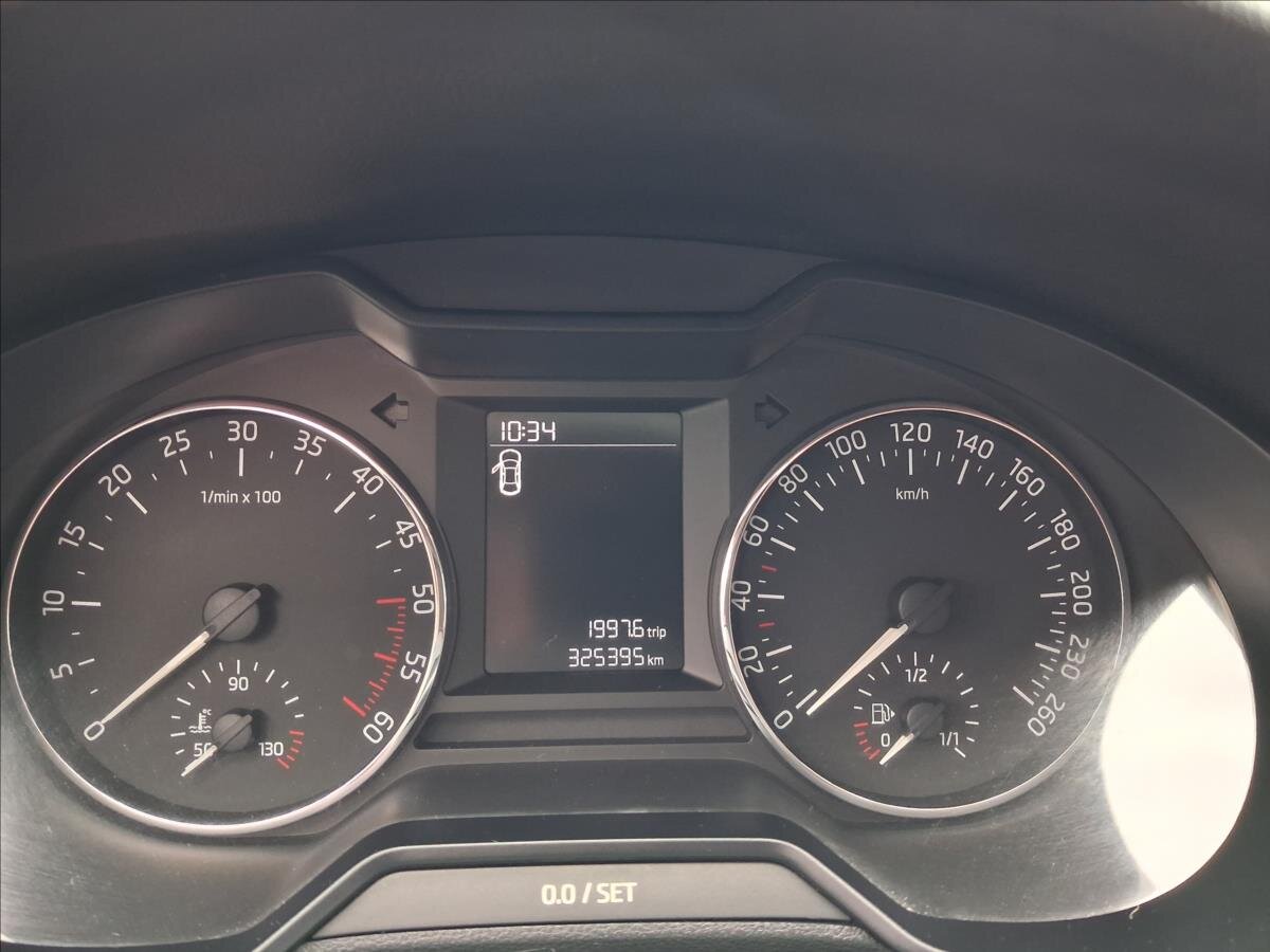 Škoda Octavia Sedan / Limuzína 1,6 l 66 kw