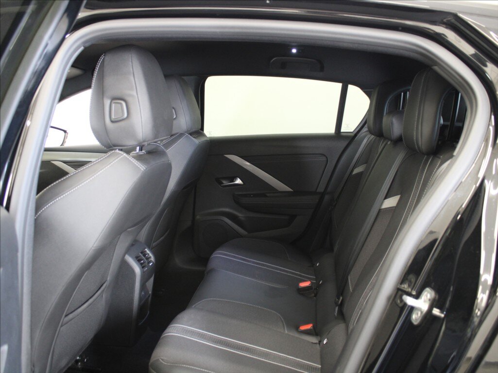 Opel Astra Hatchback 1,2 l 96 kw