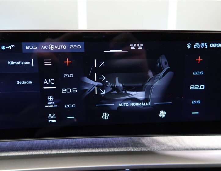 Peugeot 3008 SUV 1,2 l 100 kw