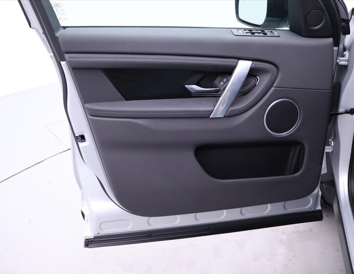 Land Rover Discovery Sport SUV / Terénní 2,0 l 110 kw