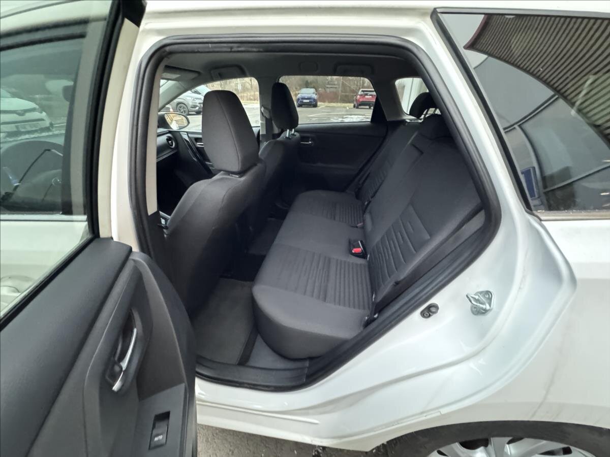 Toyota Auris Kombi 1,6 l 97 kw