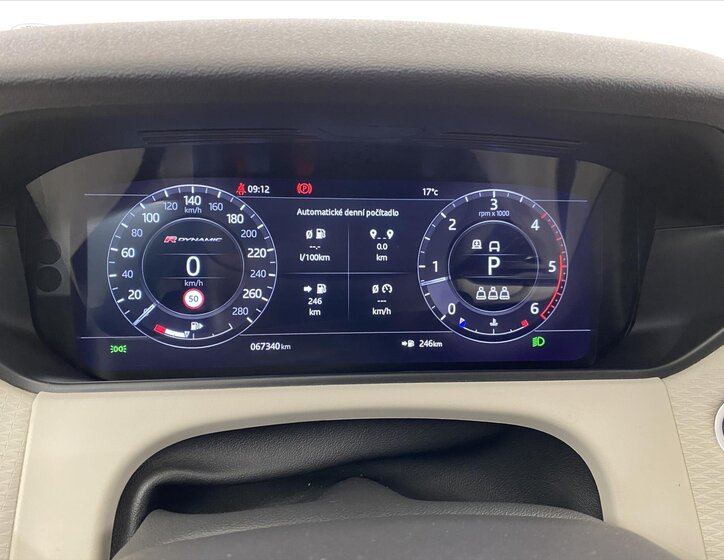 Land Rover Range Rover Velar 11