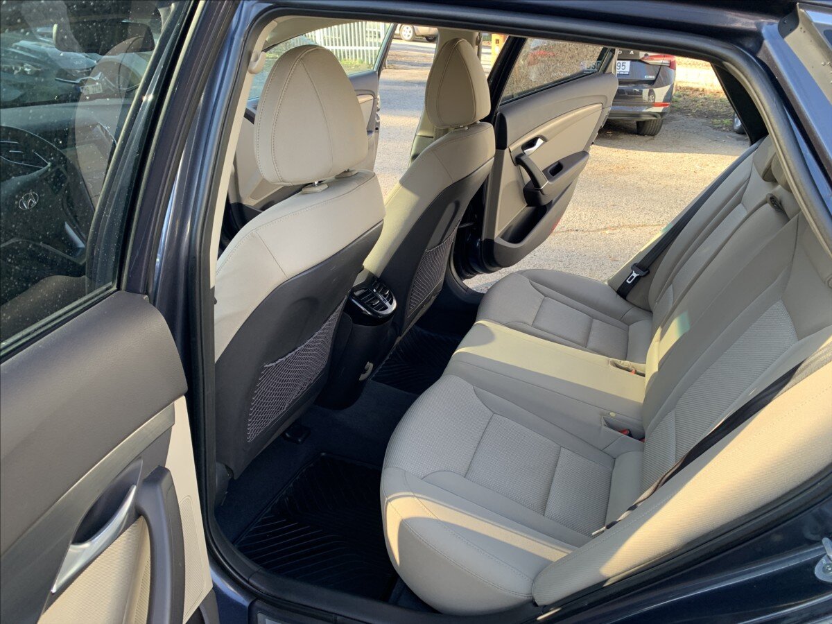 Hyundai i40 Kombi 1,7 l 100 kw