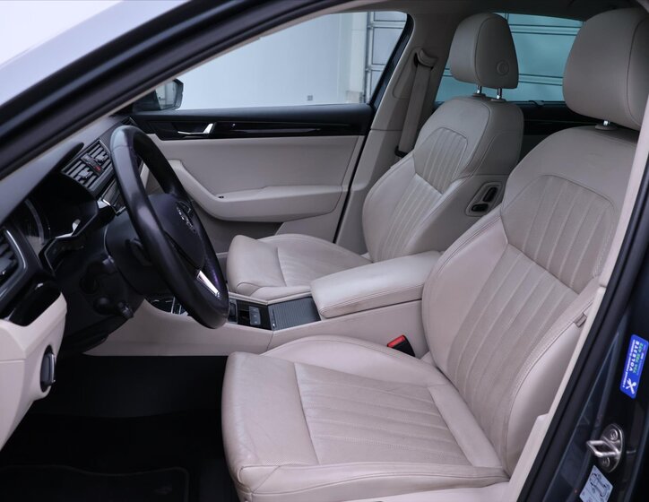 Škoda Superb Liftback 2,0 l 206 kw