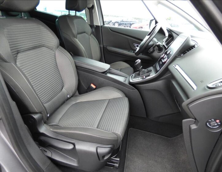 Renault Scénic MPV 1,5 l 81 kw