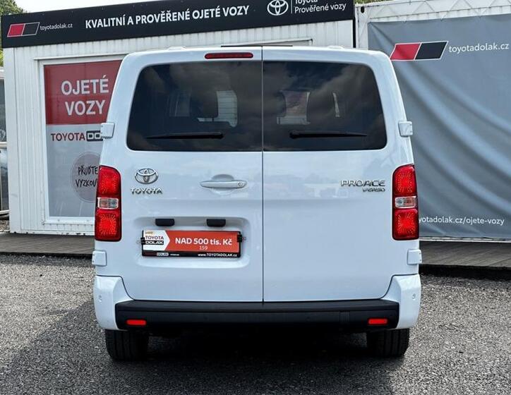 Toyota ProAce Verso 10