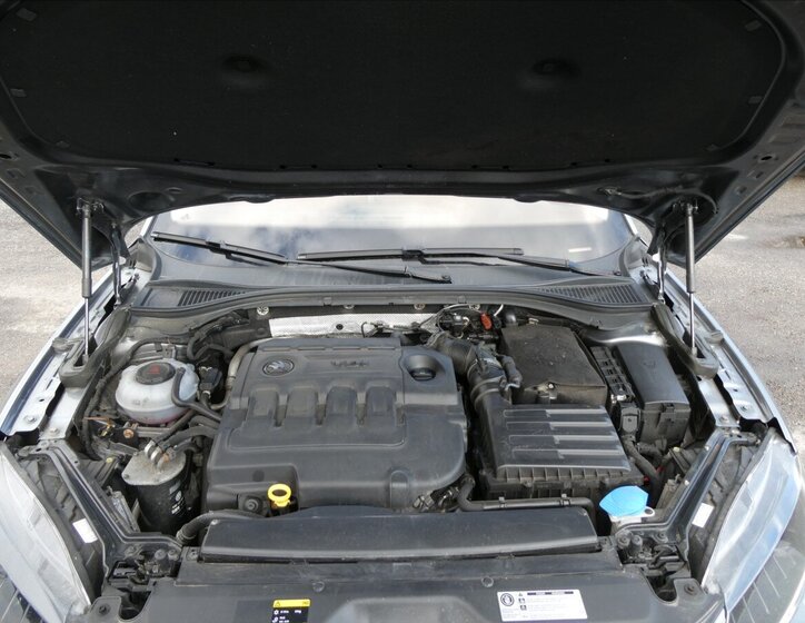 Škoda Superb Liftback 2,0 l 110 kw