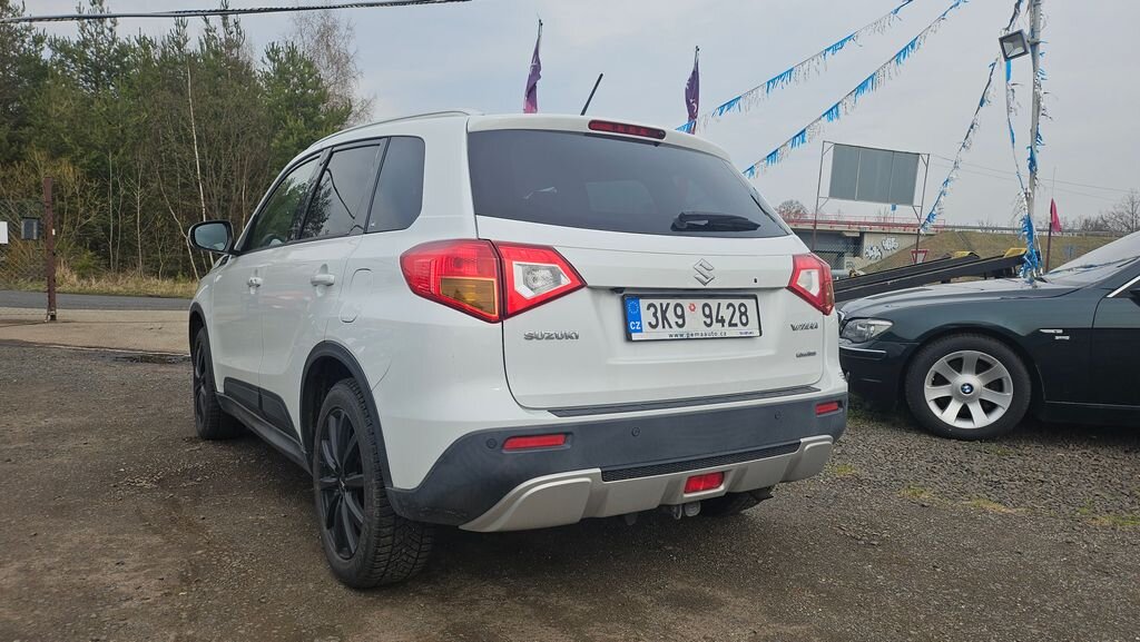 Suzuki Vitara SUV / Terénní 1,6 l 88 kw