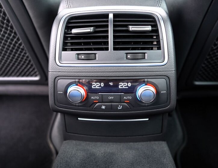 Audi A6 Sedan / Limuzína 2,8 l 150 kw