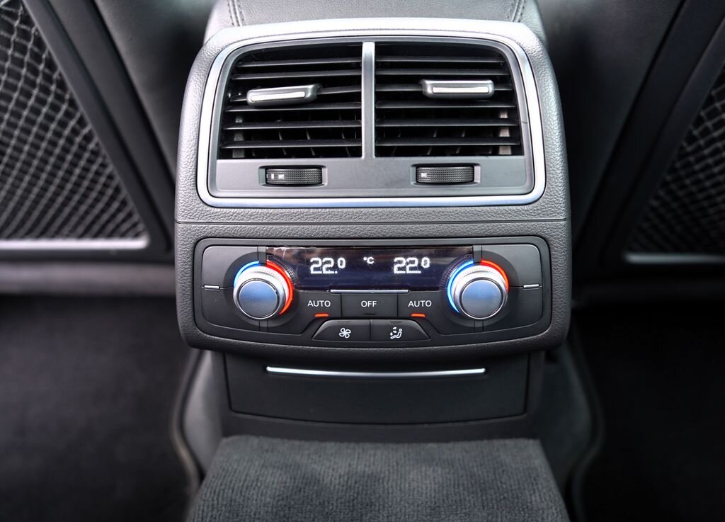 Audi A6 Sedan / Limuzína 2,8 l 150 kw
