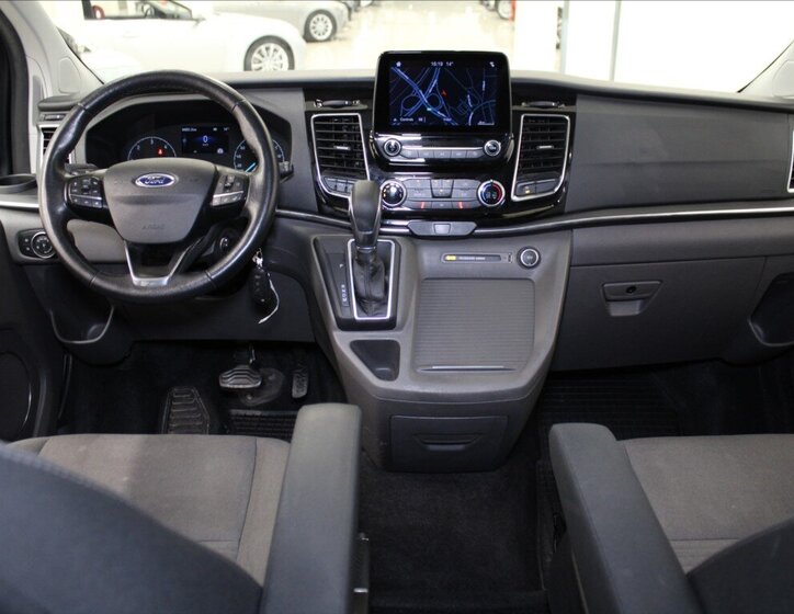 Ford Tourneo Custom MPV 2,0 l 136 kw