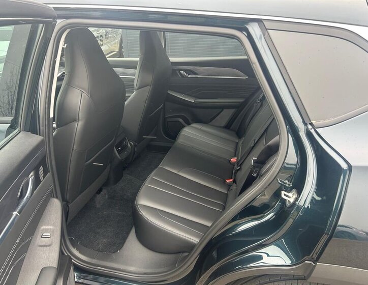 Dongfeng Ostatní SUV / Terénní 1,5 l 145 kw