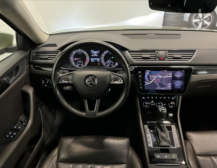 Škoda Superb Liftback 2,0 l 140 kw