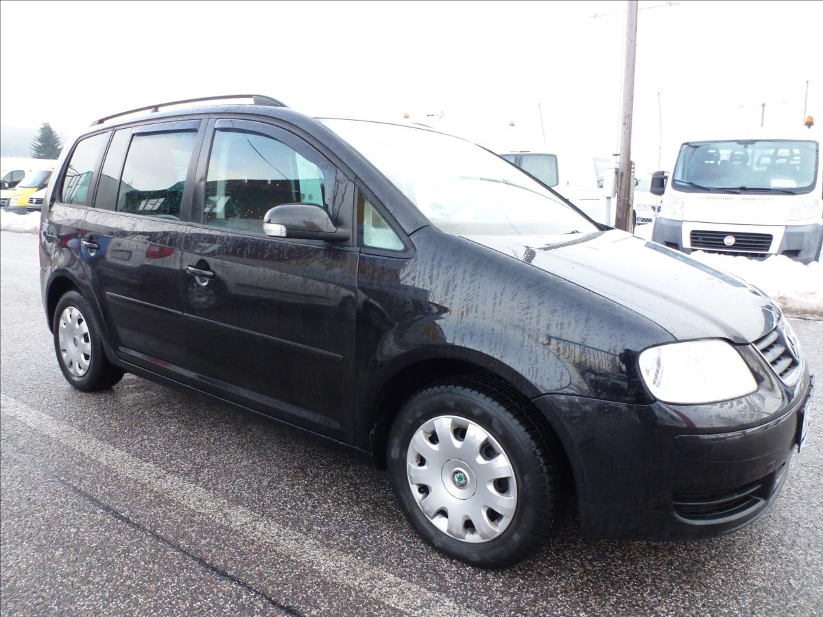 Volkswagen Touran Kombi 2,0 l 100 kw