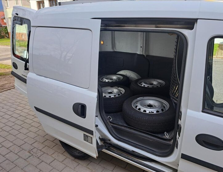 Opel Combo Skříň 1,2 l 55 kw