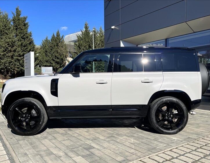 Land Rover Defender SUV / Terénní 5,0 l 313 kw