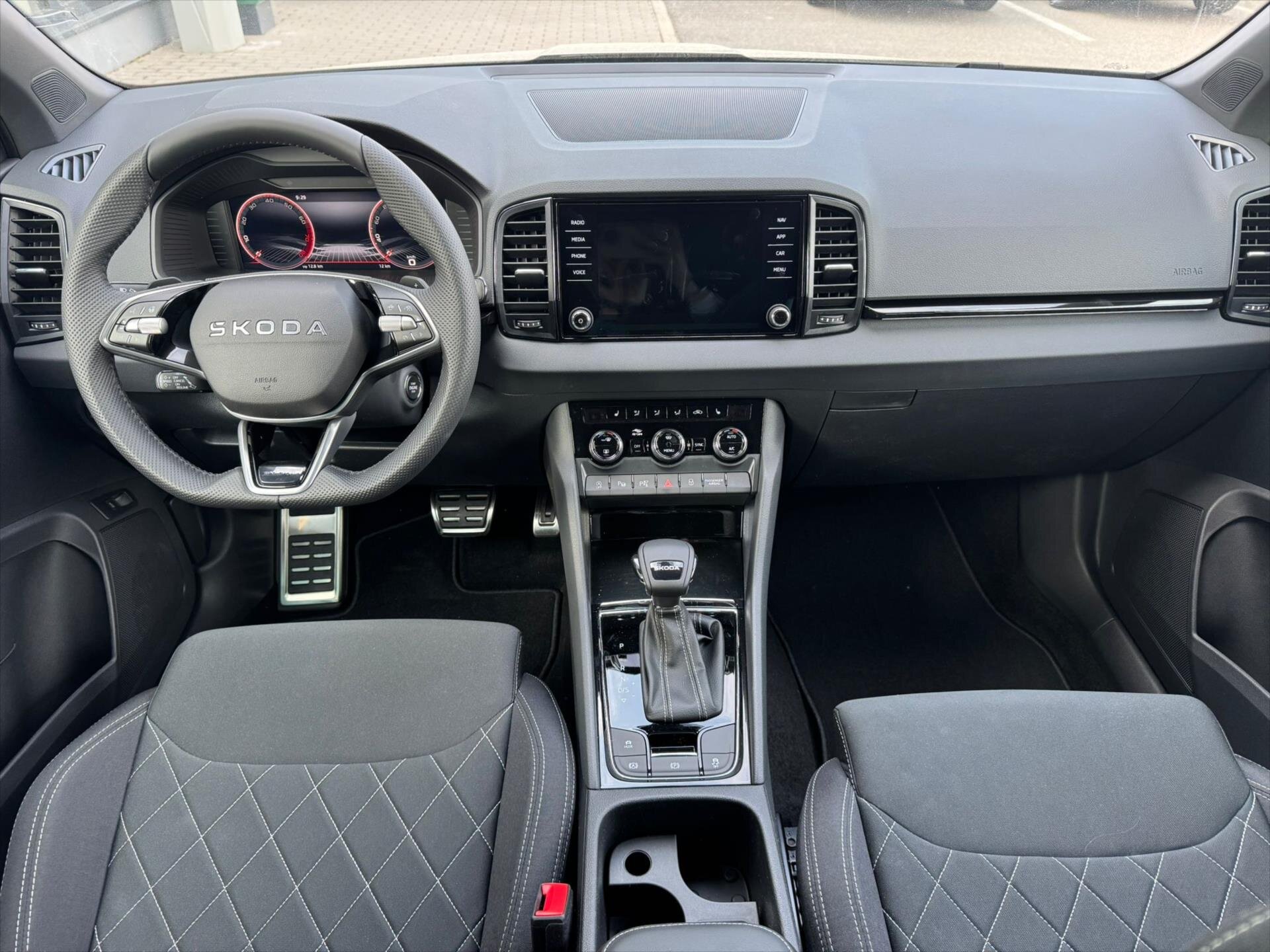 Škoda Karoq SUV / Terénní 1,5 l 110 kw