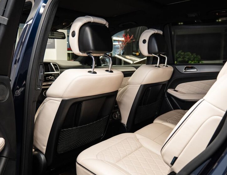 Mercedes-Benz GL SUV 4,7 l 320 kw