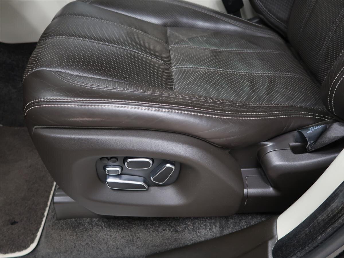 Land Rover Range Rover SUV / Terénní 4,4 l 250 kw