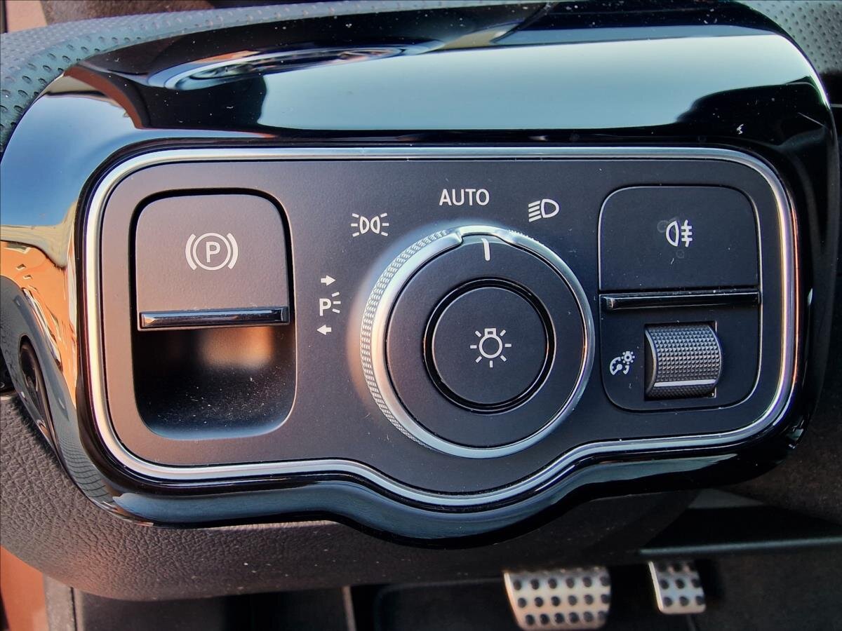 Mercedes-Benz Třídy A Hatchback 1,3 l 100 kw