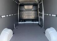 Volkswagen Crafter 12