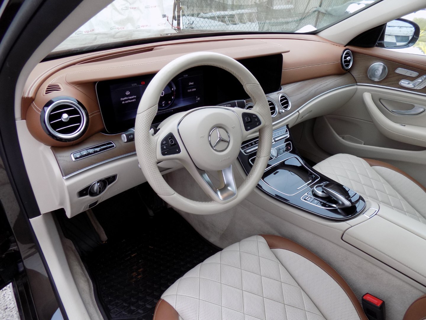 Mercedes-Benz Třídy E Sedan 2,0 l 143 kw