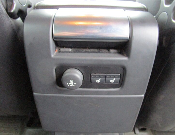 Volvo XC70 Kombi 2,4 l 158 kw