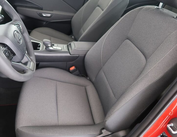 Lexus Ostatní SUV / Terénní 1,5 l 67 kw