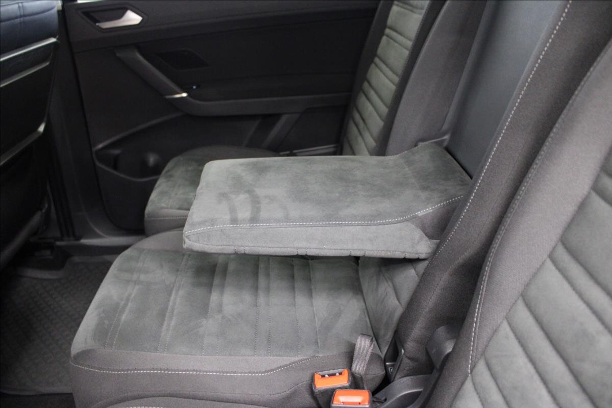 Volkswagen Touran Kombi 1,5 l 110 kw