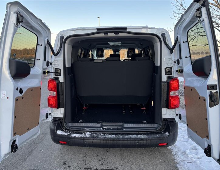 Toyota ProAce Verso 8