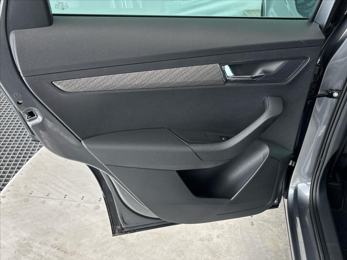 Škoda Karoq SUV / Terénní 1,5 l 110 kw