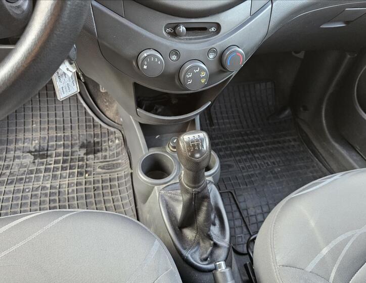 Chevrolet Spark 14